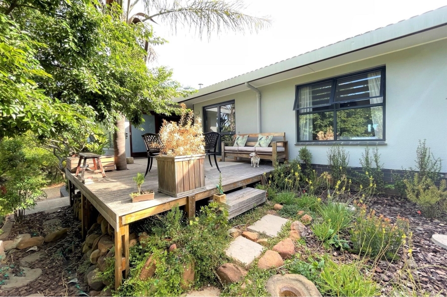 To Let 3 Bedroom Property for Rent in Durbell Western Cape